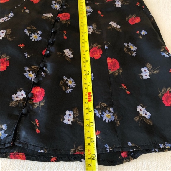 American Eagle Black Satin Floral Mini Skirt - Picture 8 of 8